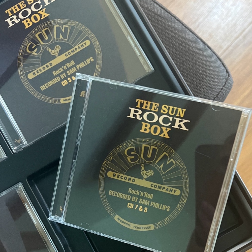 # 0670**The Sun Rock Box Set - Picture 11 of 17